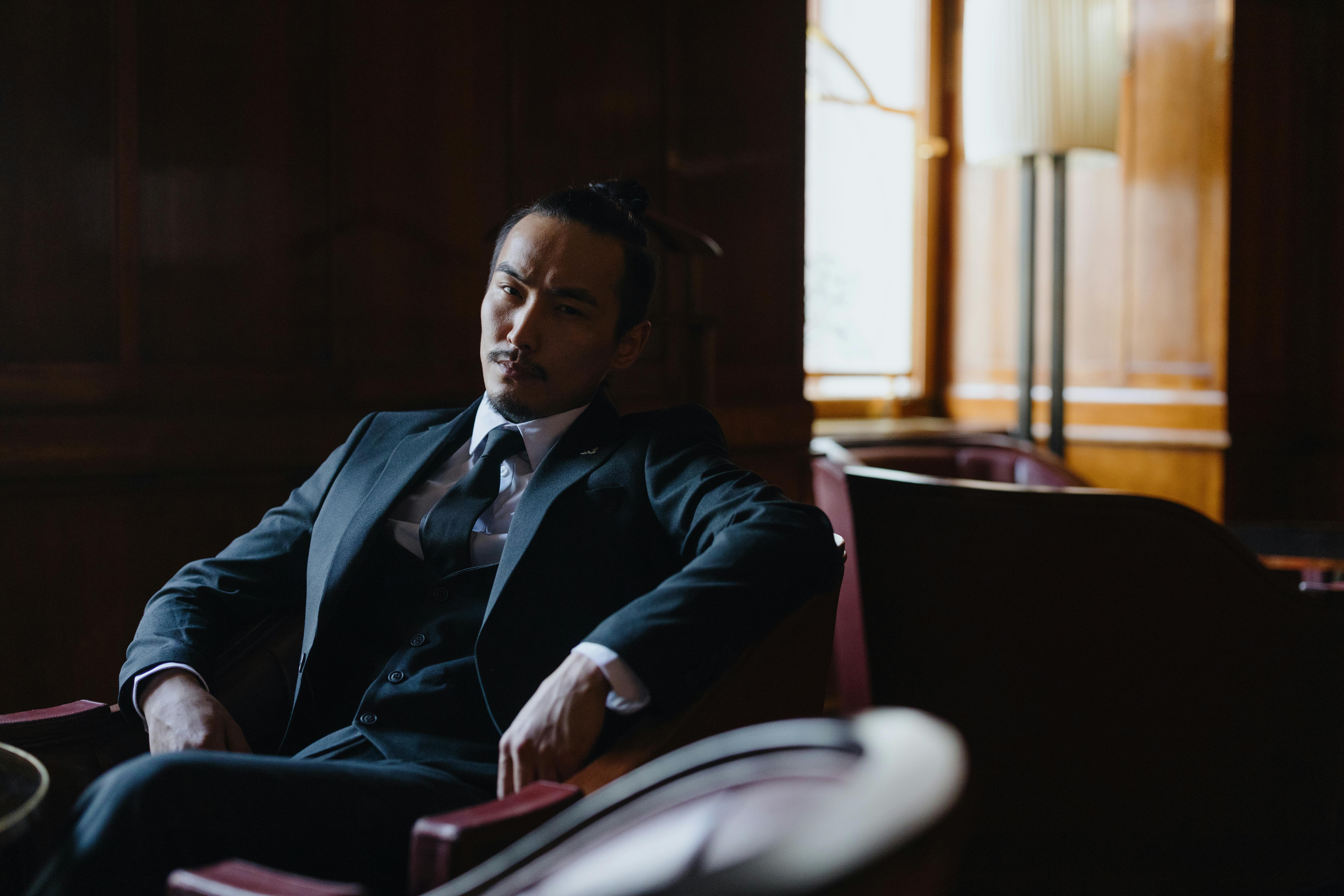 photo man in suit